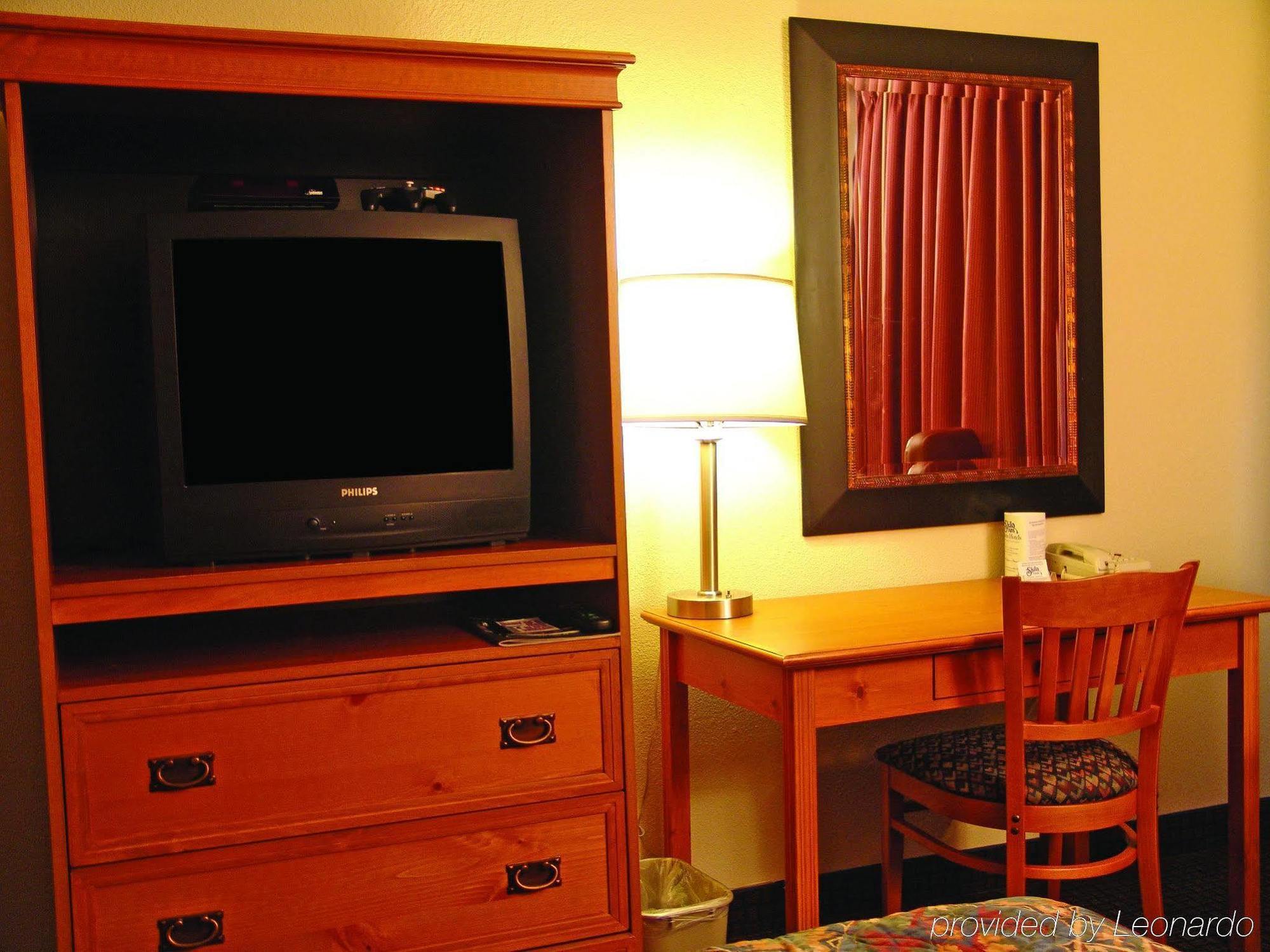 Hotel Red Lion & 3*